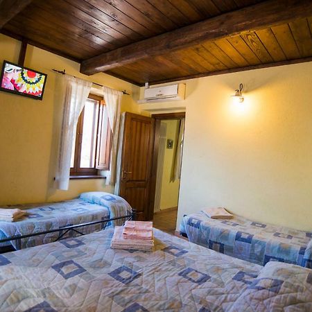 ホテルAgriturismo Il Podere ペトリニャーノ エクステリア 写真