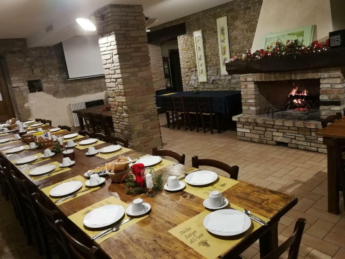 ホテルAgriturismo Il Podere ペトリニャーノ エクステリア 写真