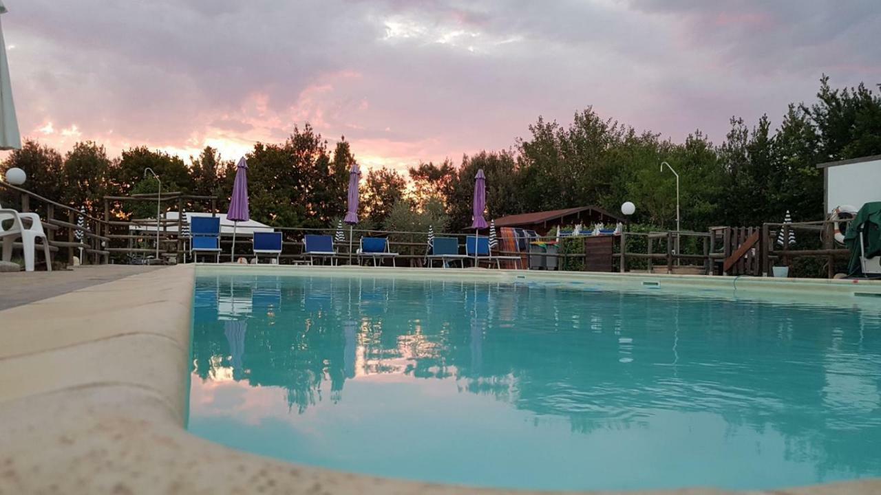 ホテルAgriturismo Il Podere ペトリニャーノ エクステリア 写真