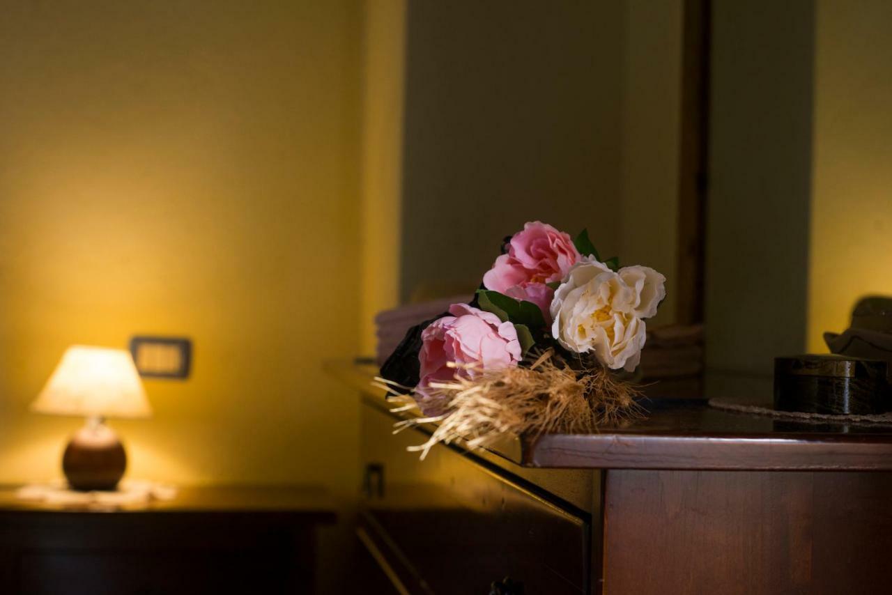 ホテルAgriturismo Il Podere ペトリニャーノ エクステリア 写真