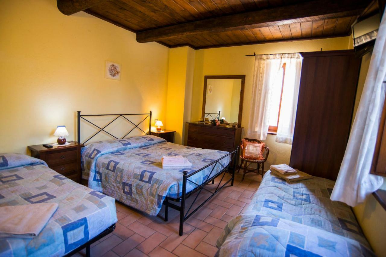 ホテルAgriturismo Il Podere ペトリニャーノ エクステリア 写真
